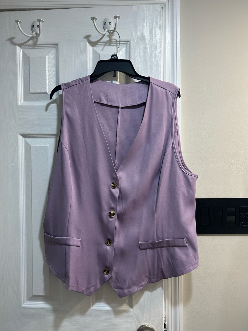SHEIN curve women’s Lavender Button-Front Sleeveless Vest